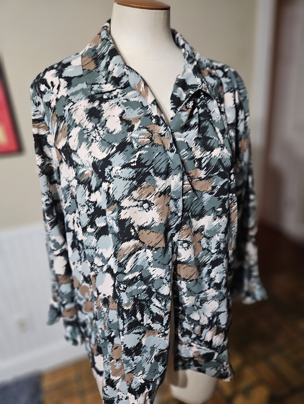 Covington Abstract Top XL - Picture 2 of 4